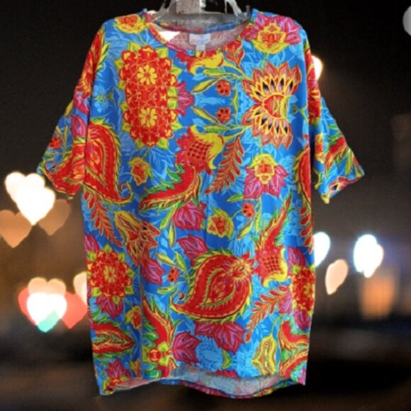 Top Tricot LuLaRoe Irma Rouge Et Bleu, Taille XXS, Neuf Avec étiquettes, Motif Vacances